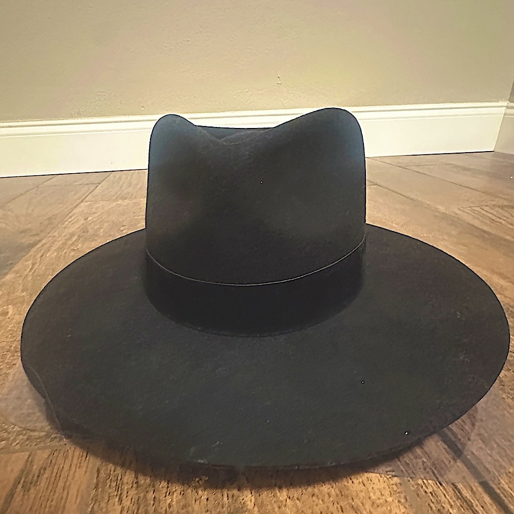 Lack of color hat